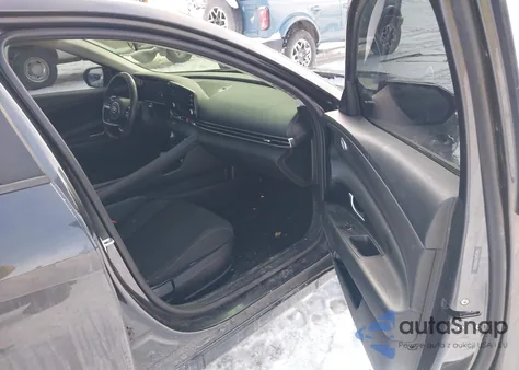 2022 Hyundai Elantra Sel z USA, uszkodzony, nr VIN 5NPLS4AG9NH056524